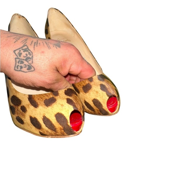 CHRISTIAN LOUBOUTIN Patent Leather Cheetah Print Peep Toe Platform Heels sz39.5 - Picture 9 of 11